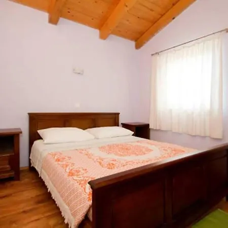 House Tri Marije Holiday home *